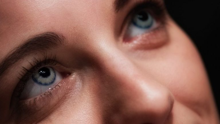 How to Find the Right Colored Contacts for Your Lifestyle